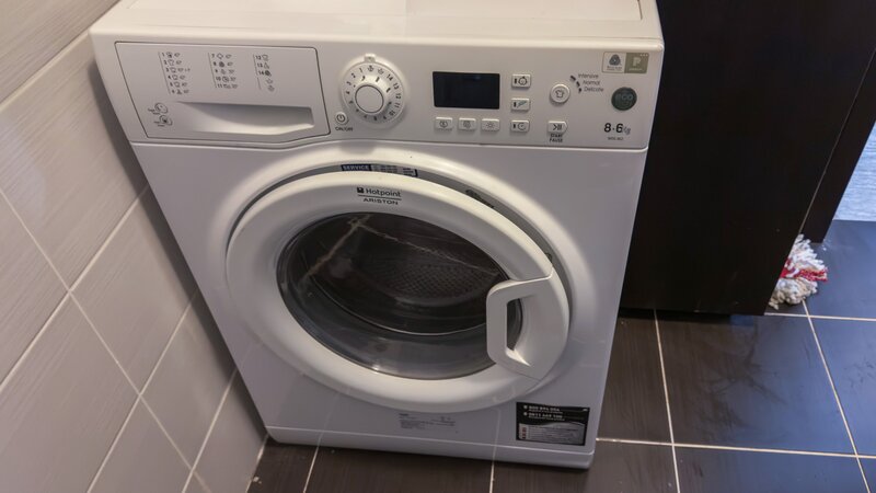 Doua camere mobilat modern, parcare, langa metrou